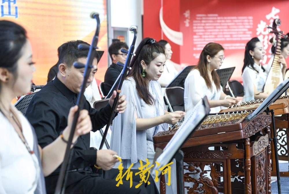 月满中秋踏歌来，民乐盛宴醉泉城