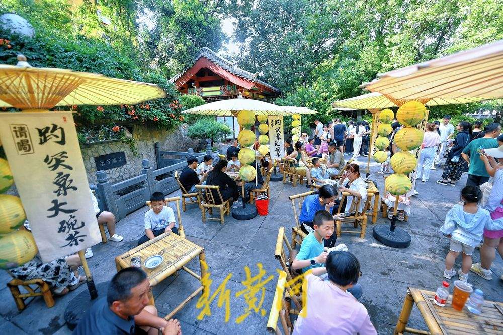 泉水大碗茶 浓浓烟火气