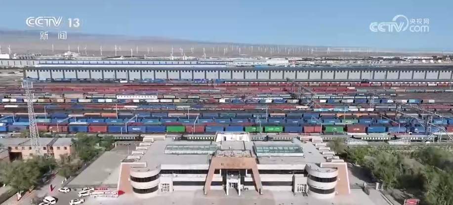 新货物列车运行图实行 电商、快递、民生物资等时效性货物运输更快捷