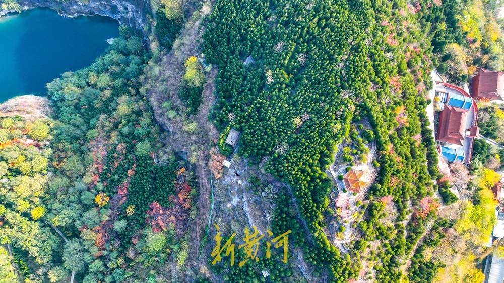 碧绿的砚池、五彩的山峰，济南CBD里藏着一幅迷人的山水画卷