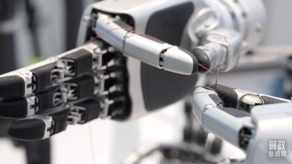 时政新闻眼丨新年首次国内考察，习近平为何来到这片“科创高地”？