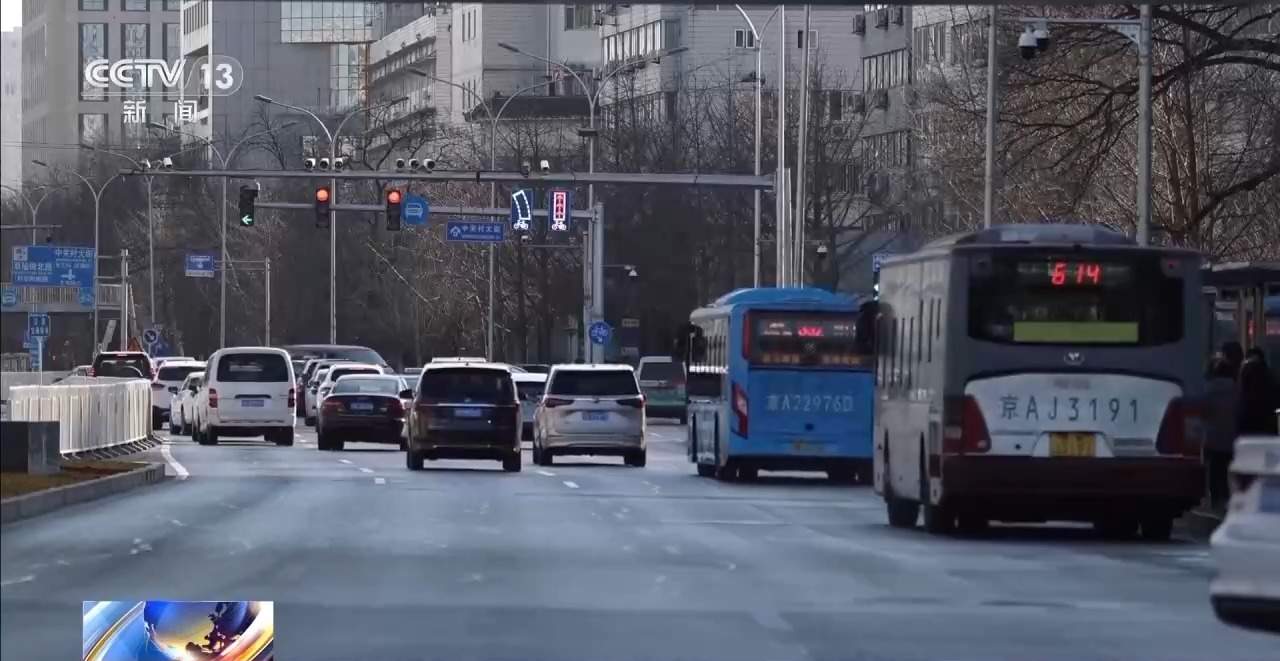 突然开门下车酿悲剧 “开门杀”法律责任如何界定?