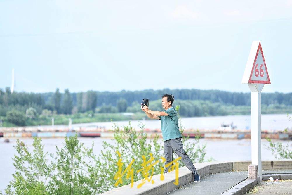 黄河岸边避暑觅清凉