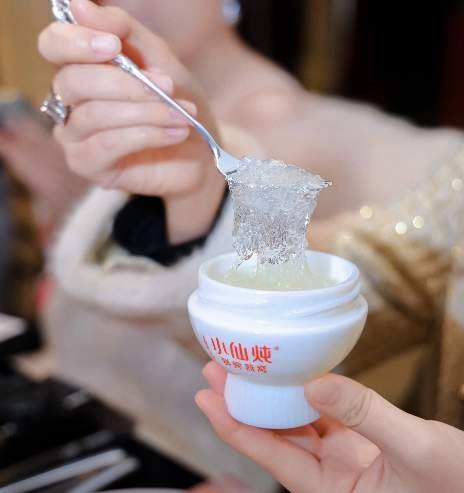 燕窝哪个品牌好？小仙炖燕窝“好原料、好工艺、好营养”成滋补标杆