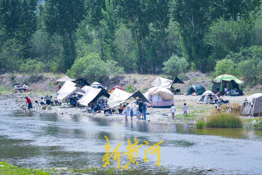 躺“营”做“篷”友 大自然里满满松弛感