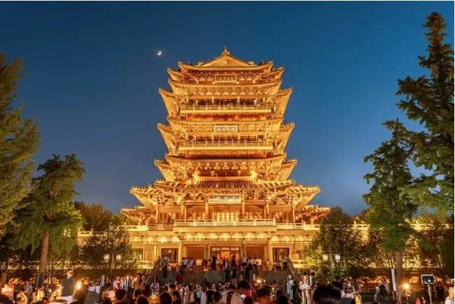夜经济正燃：济南夏夜里的经济脉动与人情温度