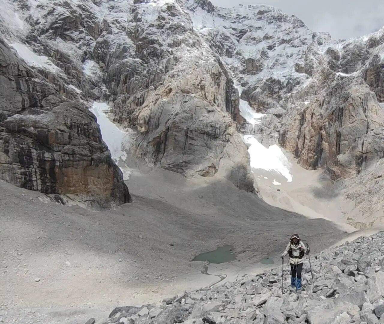 缘分！女子新疆丢手机 3年后被人跨越5000公里送还