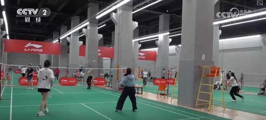 主打清凉、玩法“上新”,旅游“动”起来 夏日经济“热”起来