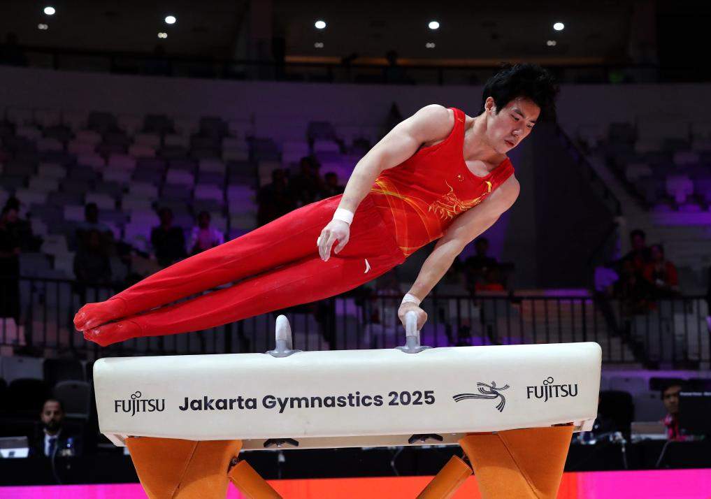 体操世锦赛|桥本大辉实现男子全能“三连冠”
