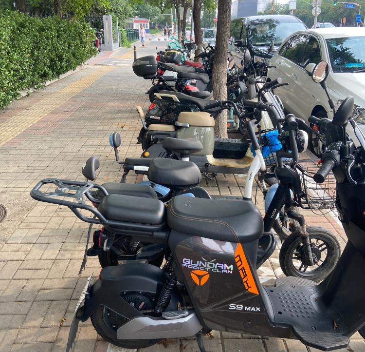 最高限速沦为“摆设” 电动自行车超速为何屡禁不止？