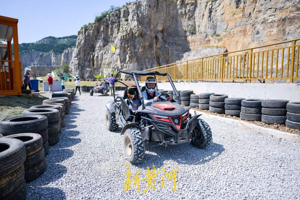 废弃矿坑变身探险乐园，济南又多一处遛娃好去处