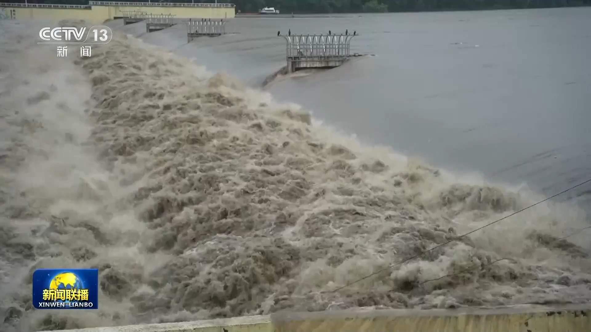 强降雨将影响我国多地 各地各部门积极应对