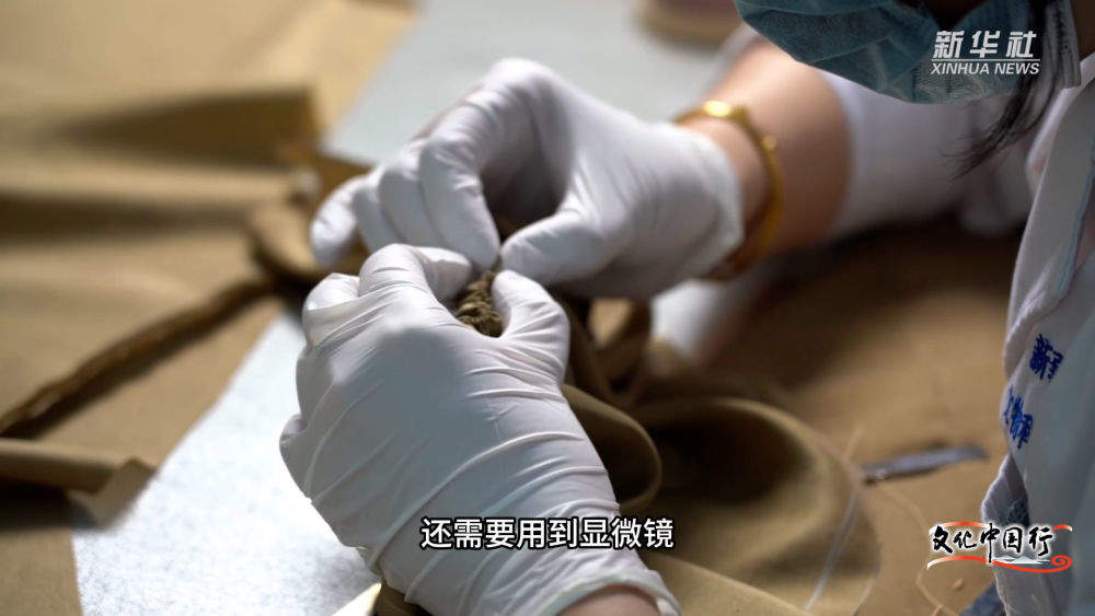 文化中国行｜匠心守护千年遗存 探访新疆文物修复师
