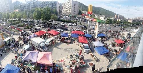 从早市到流动摊到夜市，济南便民疏导点里体味人间烟火