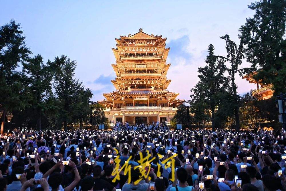 超然楼“3D Mapping Show”收官，不少游客与济南相约“一定会再来”