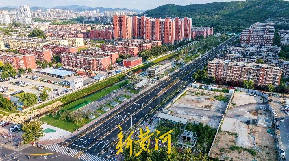 济南腊山河西路南延段全线通车，与滨河景观同步呈现