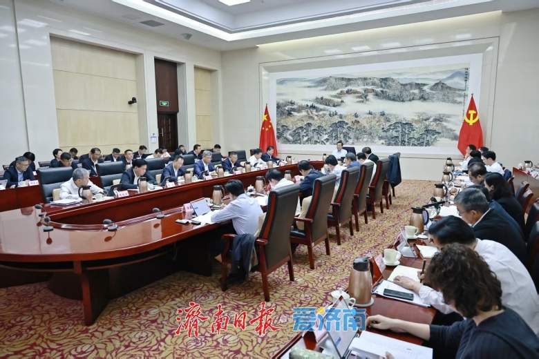 市信访工作联席会议2026年第一次全体会议召开 刘强主持并讲话 杨峰出席