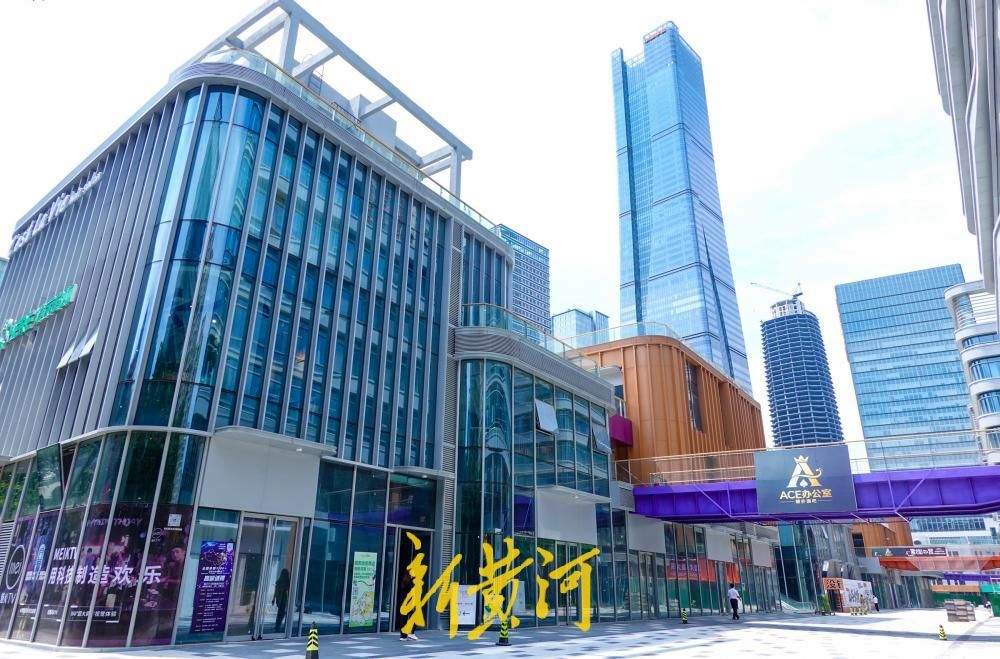 济南CBD新商街雏形初现 部分商家率先入驻经营