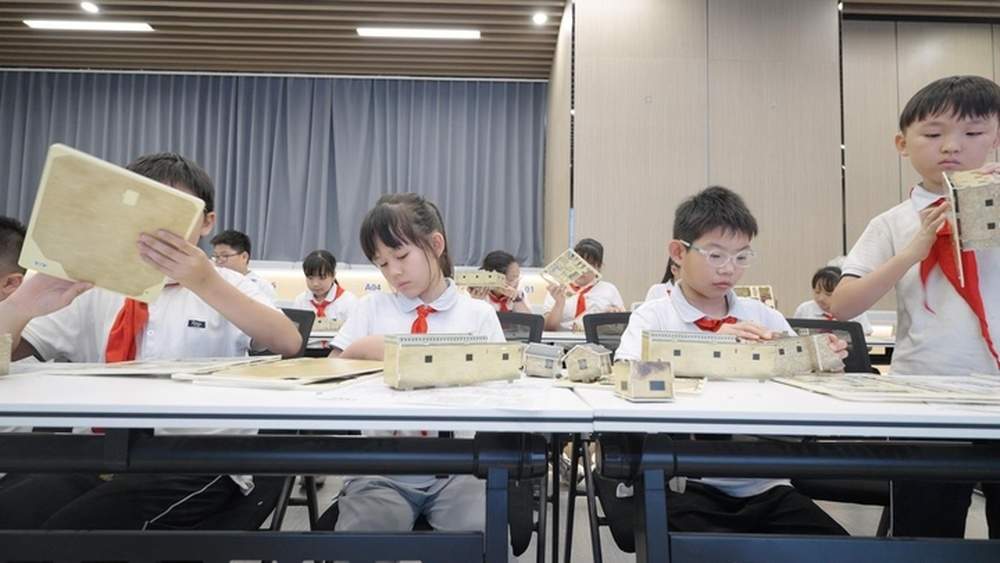 这个夏天，数智走进少年世界——一座体验馆为泉城蓄起数字人才的长远势能