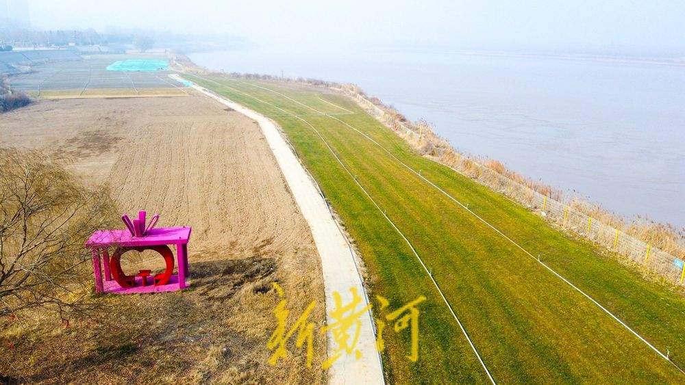 一年四季 泉在济南丨数九寒天草色青 黄河下游淌凌迟