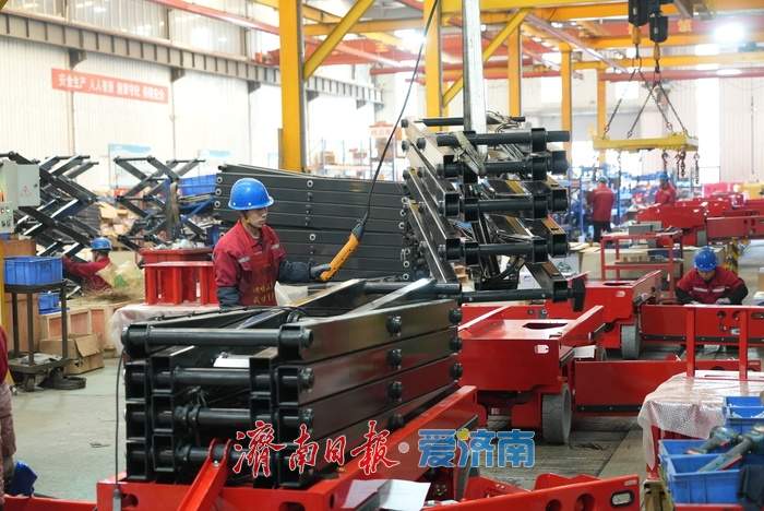 以科技为翼 逐梦工业苍穹，矗峰重工迅速崛起成为国内升降平台产业领军者