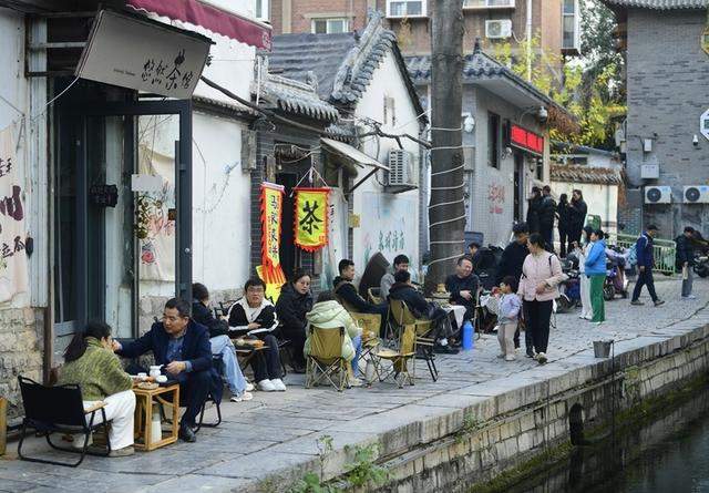 “围炉煮茶”成冬日泉城老街新名片