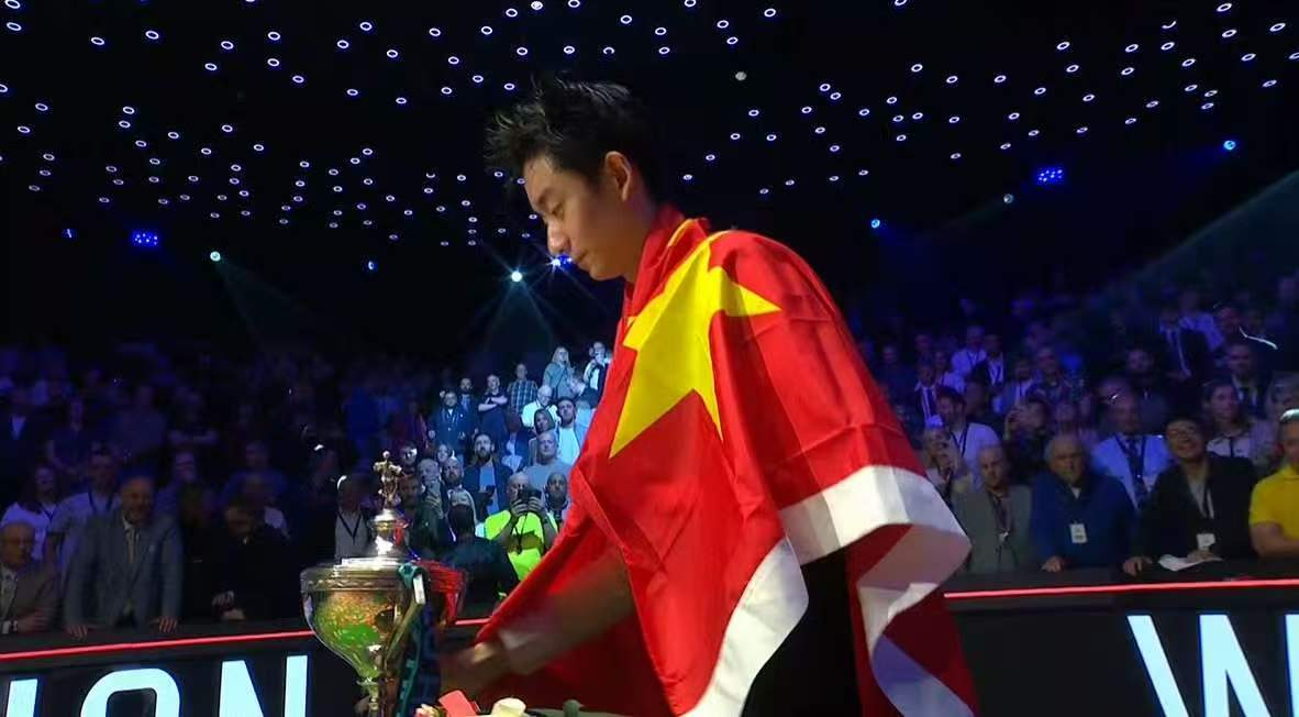 吴宜泽成为首位00后斯诺克世锦赛冠军