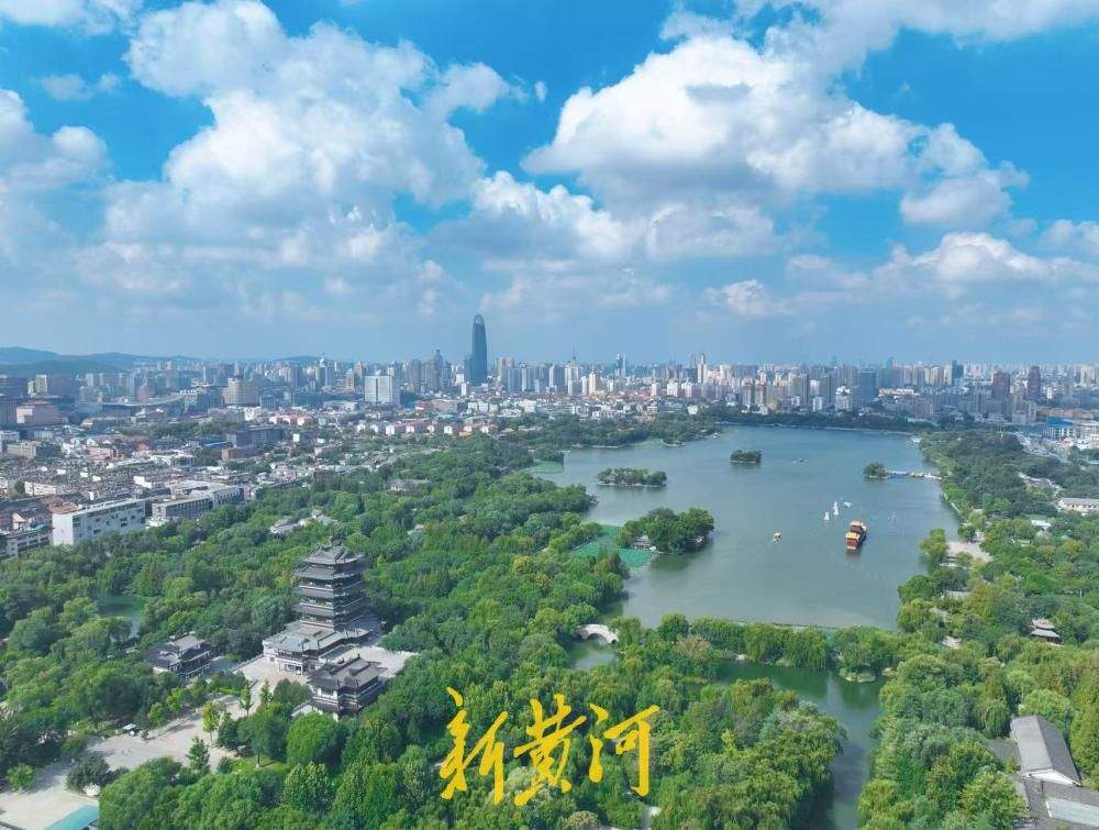 泉城初秋晴空颜值爆表，蓝天白云绘就明湖美景