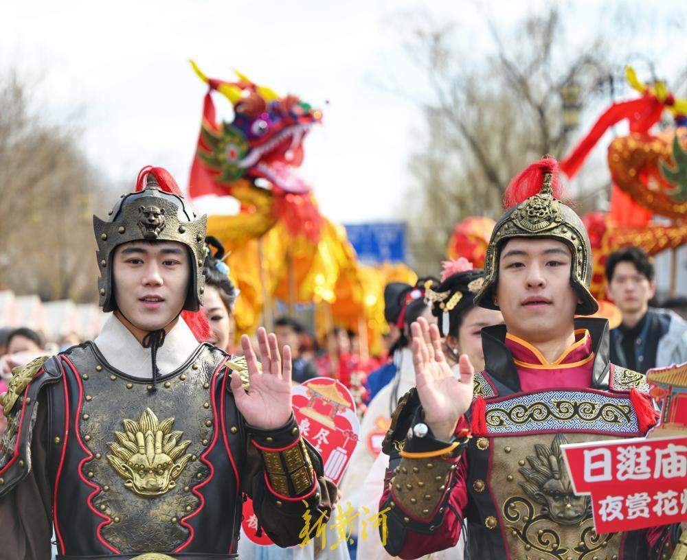 正月初一赶一场明湖市集，沉浸式触摸非遗里的中国年