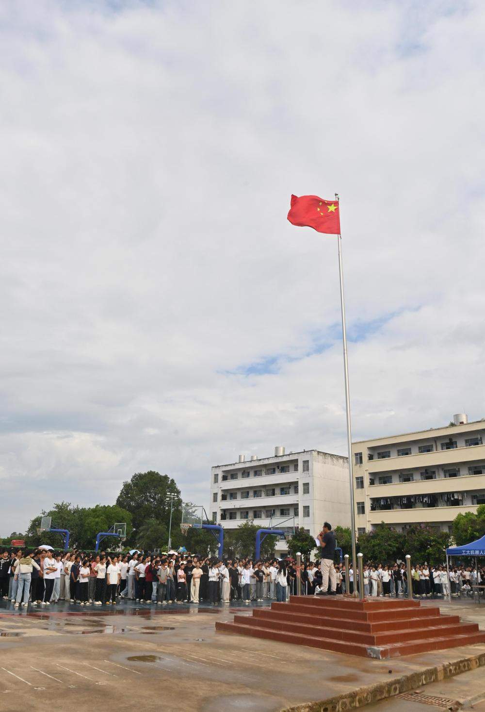 广西横州洪涝灾害受灾学校如期开学