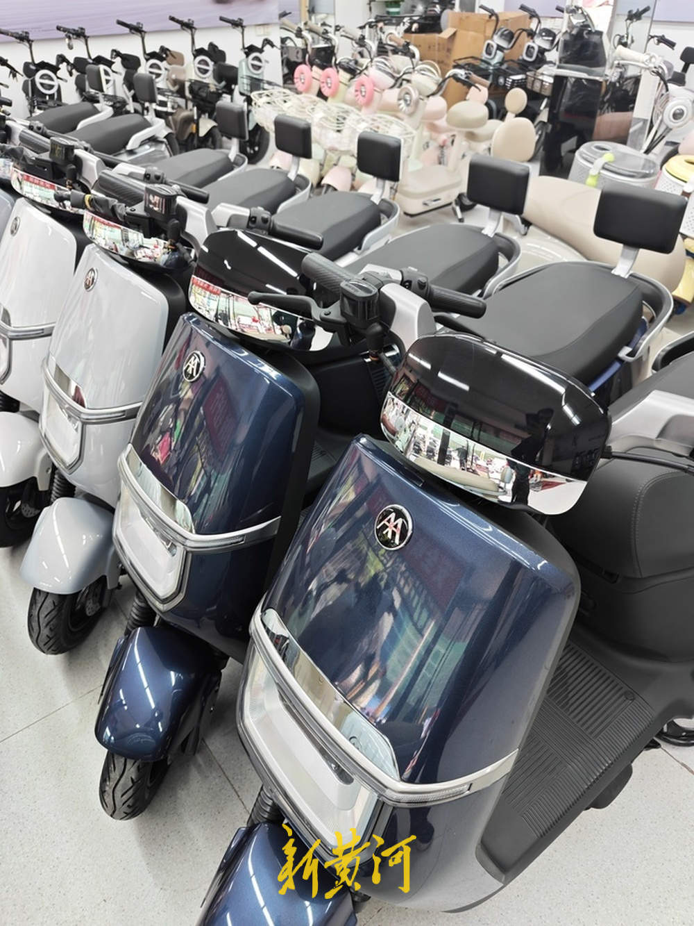 销量在下滑，价格却上涨 品牌电动车为何一边滞销一边涨价？