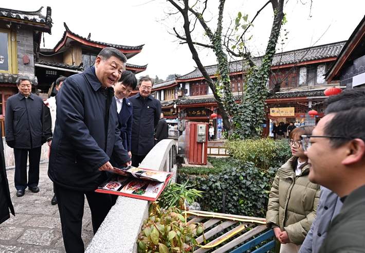 领航中国·2025丨始终把人民放在心上