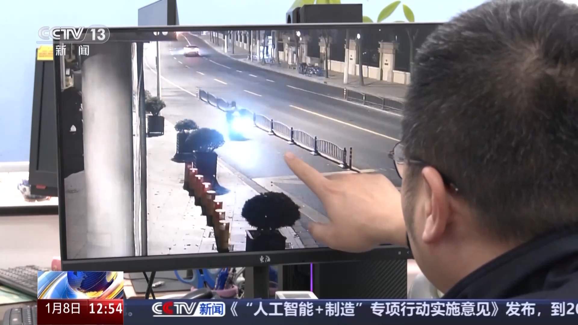 酒后骑电动自行车、用智能驾驶，警方提醒：这些均属违法