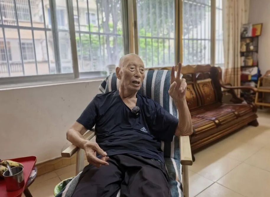 壹视界|“娃娃们呐,你们不必受这般苦,但千万莫忘来时路”