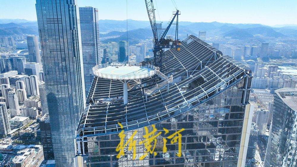 济南CBD第三高楼顶层停机坪建成，可满足主流商务直升机起降需求
