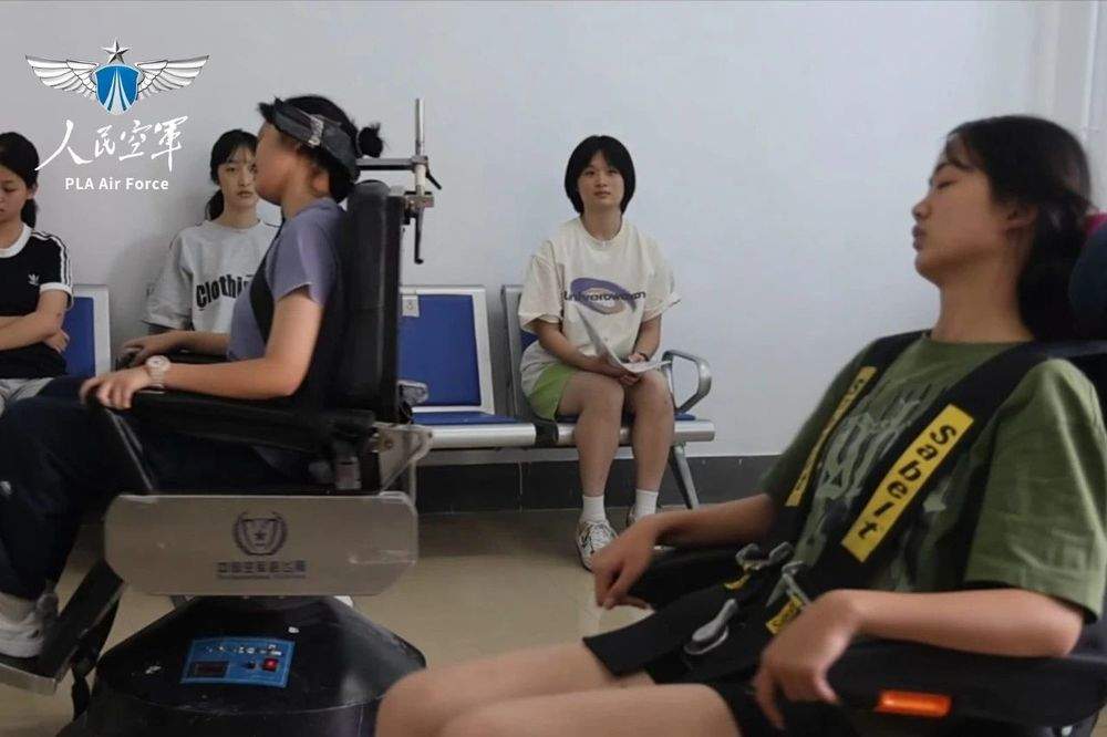 时隔四年，空军再次面向全国高中毕业生招收女飞行学员 就在济南定选检测