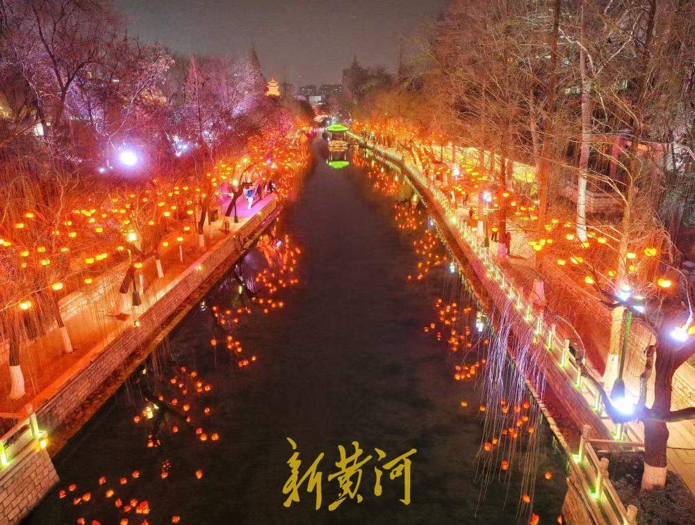 千盏“柿柿如意”灯 点亮济南护城河畔