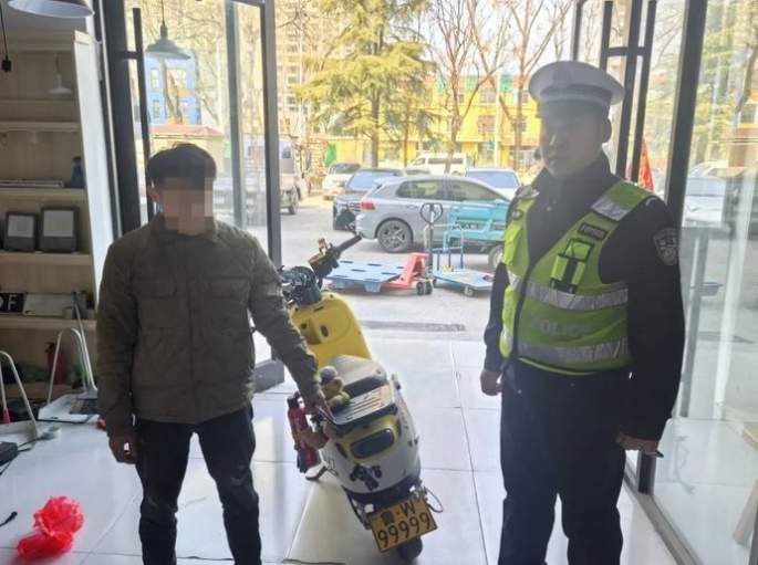 “定制车牌”线上“偷”售，记者网购“验货”，交警提醒：不上路也违法