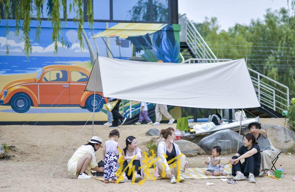 一年四季 泉在济南丨炎炎夏日即将开启，济南在这里打造一片城市中的诗意海滨