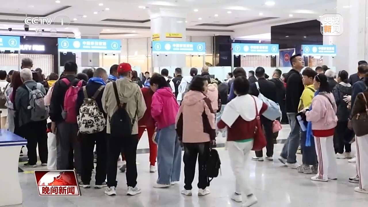 贵州避暑、上海看展、北京购物……外国游客在中国这样度夏