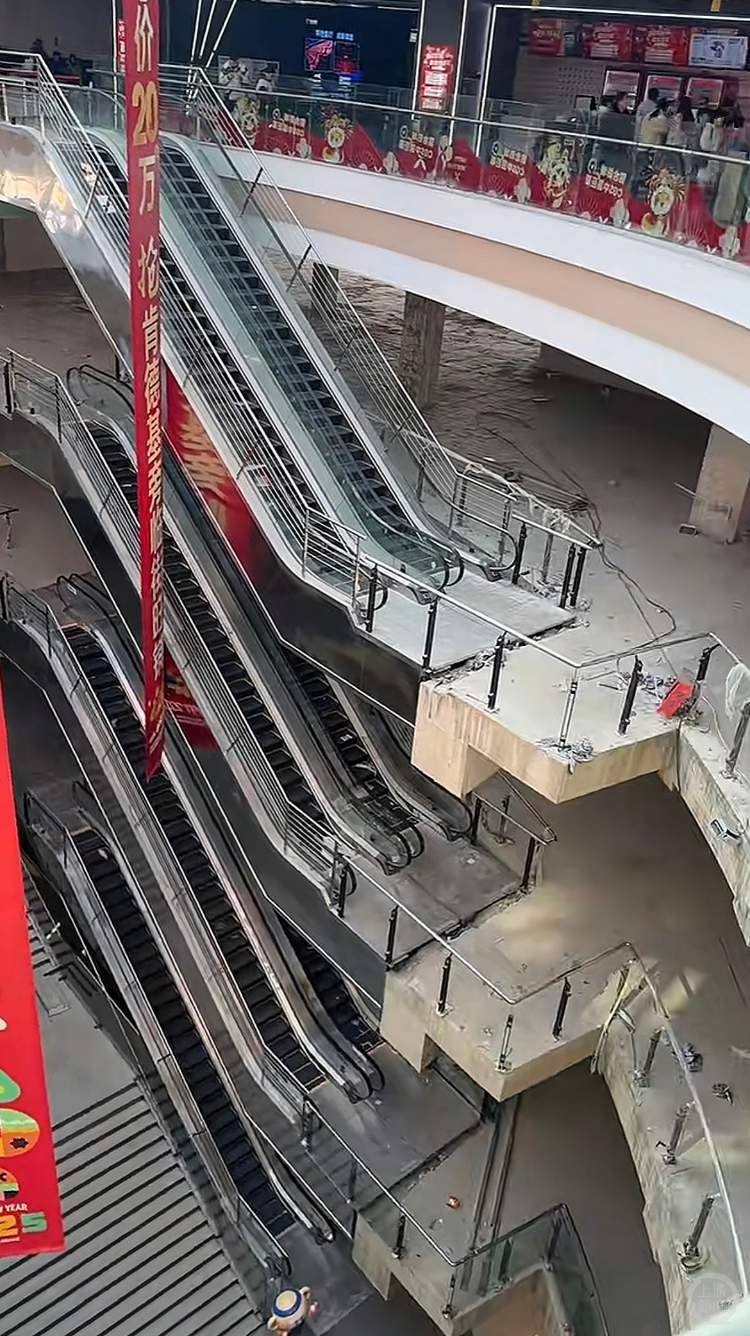 《哪吒2》带火“毛坯”商场？影院：上映前已开业，商场、消防回应