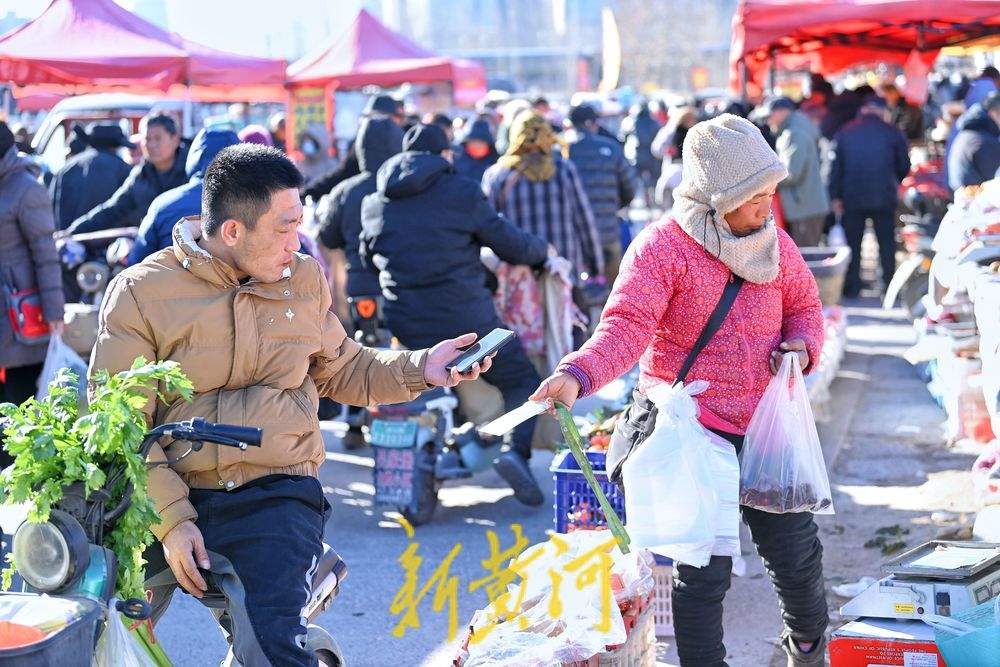 泉城腊月大集年味浓