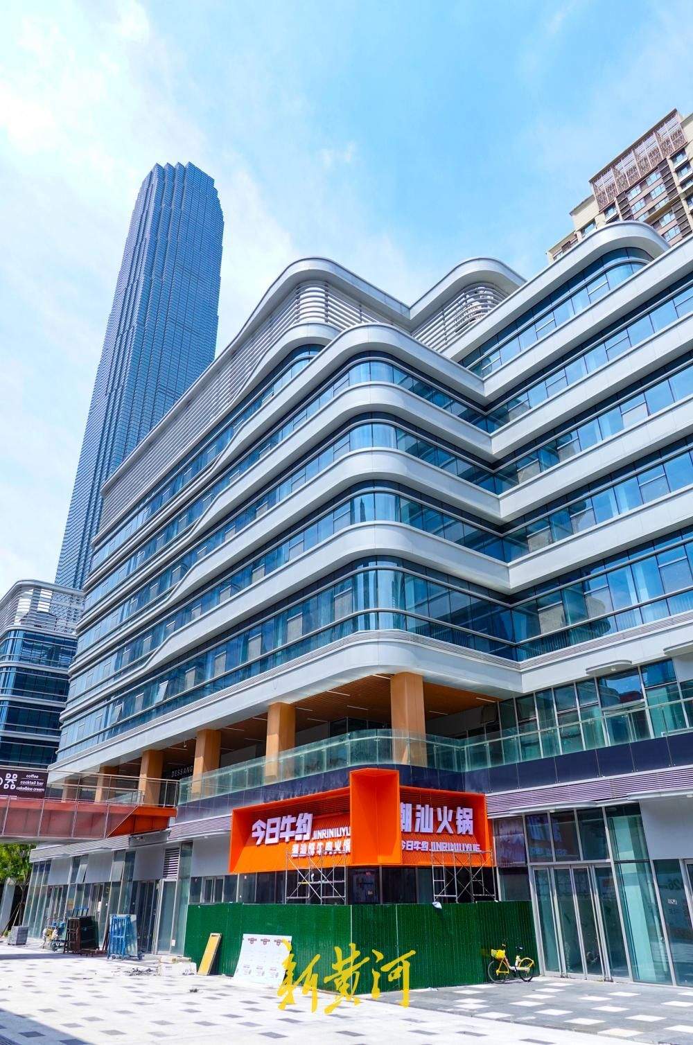 济南CBD新商街雏形初现 部分商家率先入驻经营