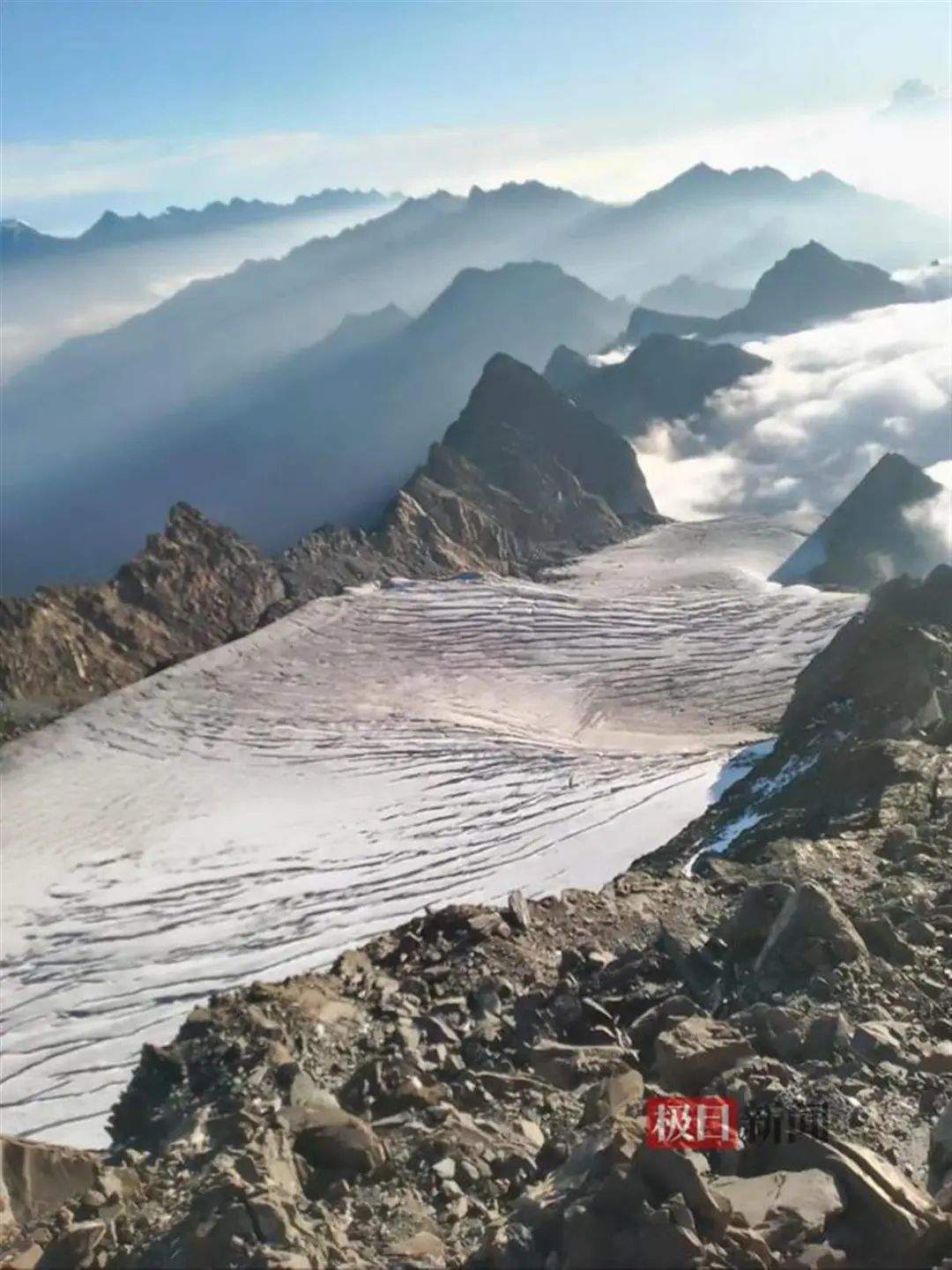 四川一网红地突发雪崩，有人被埋？紧急提醒