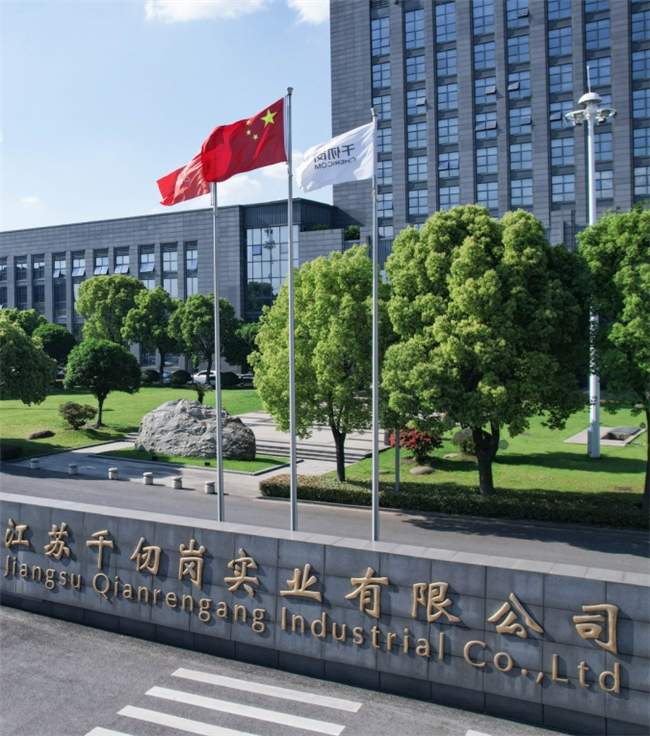 千仞岗品牌什么档次？它用高品质羽绒服给出答案