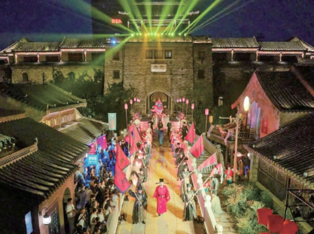 泉畔有戏，山水为台 济南景区演艺迭代激活文旅新活力