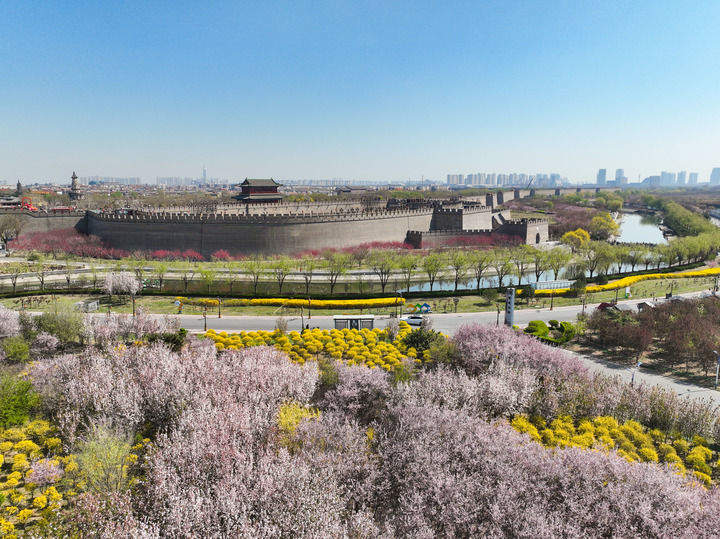 “两山”理念改变中国引领时代