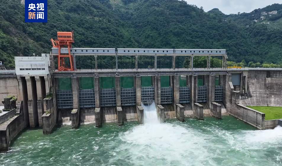 天生桥二级水电站完成今年首次泄洪