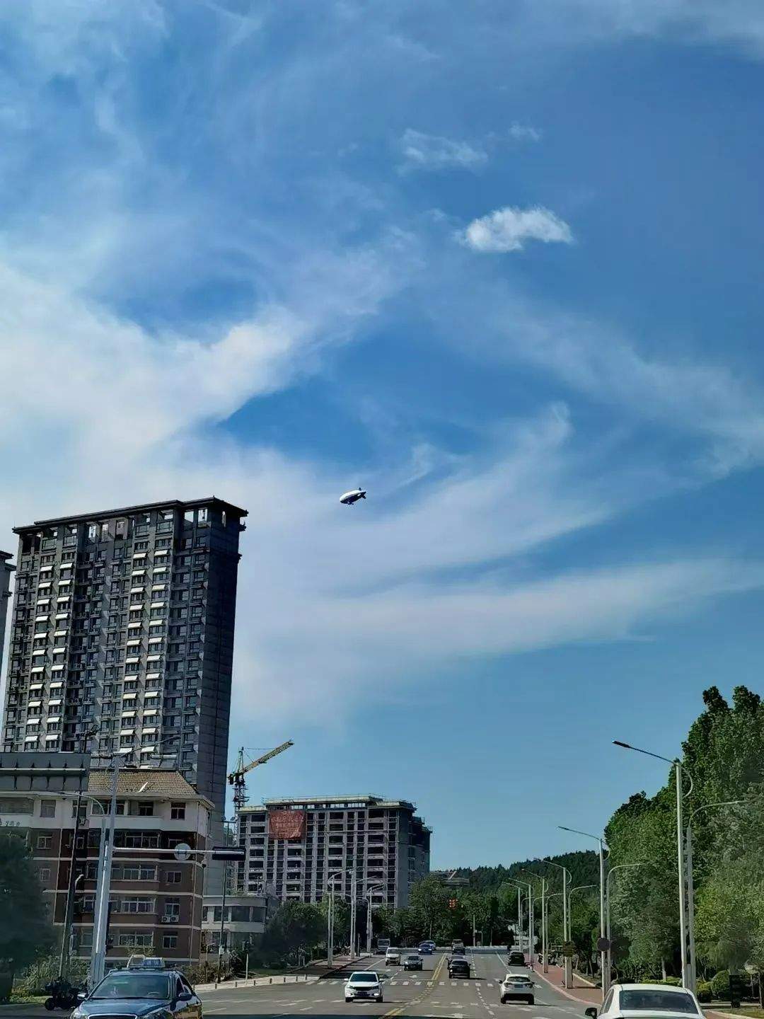 不仅可观赏还能坐人!AS700飞艇巡游路线公布