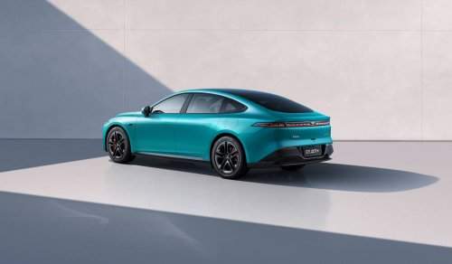 年轻人第一台车怎么选？15万级新能源车“舒适+智能”终极指南